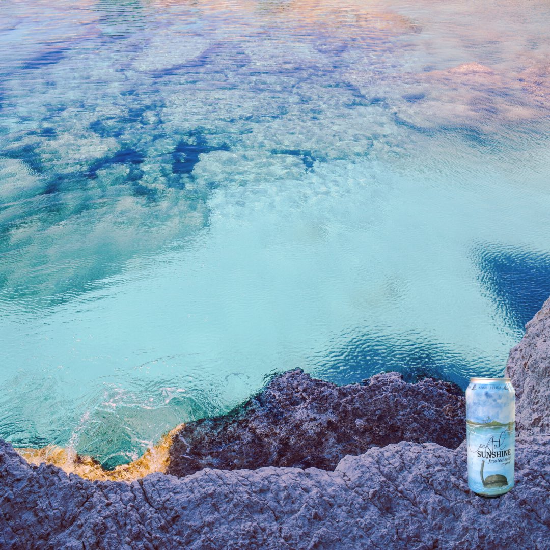 LegitB_'s tweet image. Thanks for letting us at least pretend like we are on a tropical vacation @HumbleForager 😉 And thanks for the Humble beer delivery and pizza @ForagerBrewery 💯 #tuesdaymood #rochmn