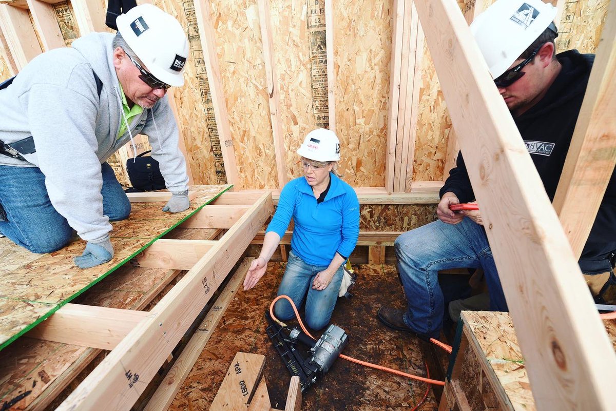 AppliedTechSLC's tweet image. A pretty ideal space if forced into quarantine life...best part is, our very own students built this house!
🥽🛠🏡 Check out a few behind the scenes shots of the build. #SLCC #SATTS #BruinWay #HomeBuilding