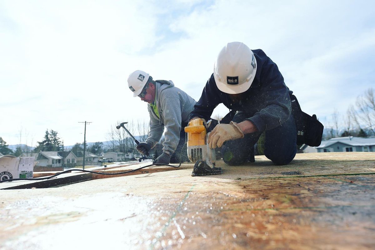 AppliedTechSLC's tweet image. A pretty ideal space if forced into quarantine life...best part is, our very own students built this house!
🥽🛠🏡 Check out a few behind the scenes shots of the build. #SLCC #SATTS #BruinWay #HomeBuilding