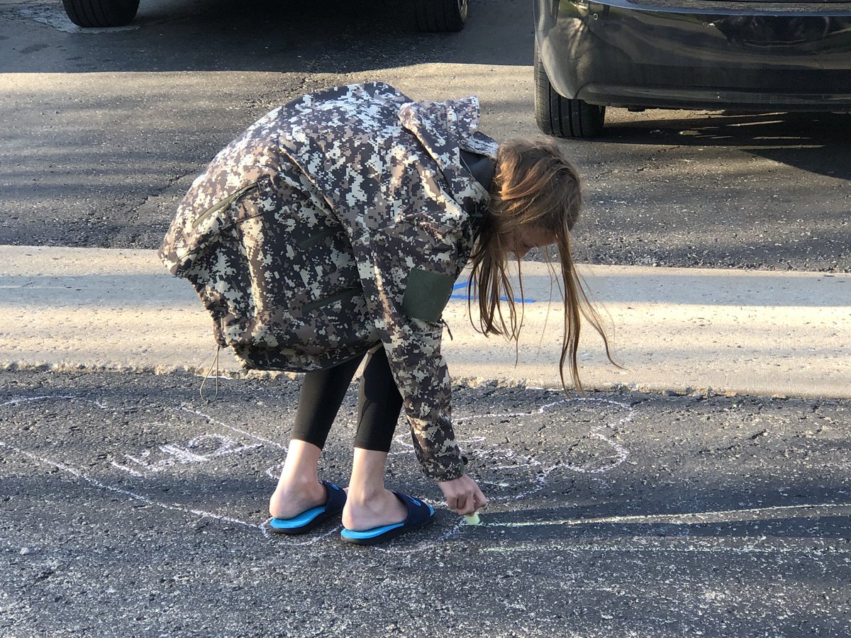 BFifthies's tweet photo. Shadow tracings.  Perfect sunshine-filled day for it.  Definitely not the same as in past years, but seeing the learning while driving through our neighborhoods was a welcome sight.  #rockinthebay #wemissourfifthies https://t.co/mP1tPUGBTc