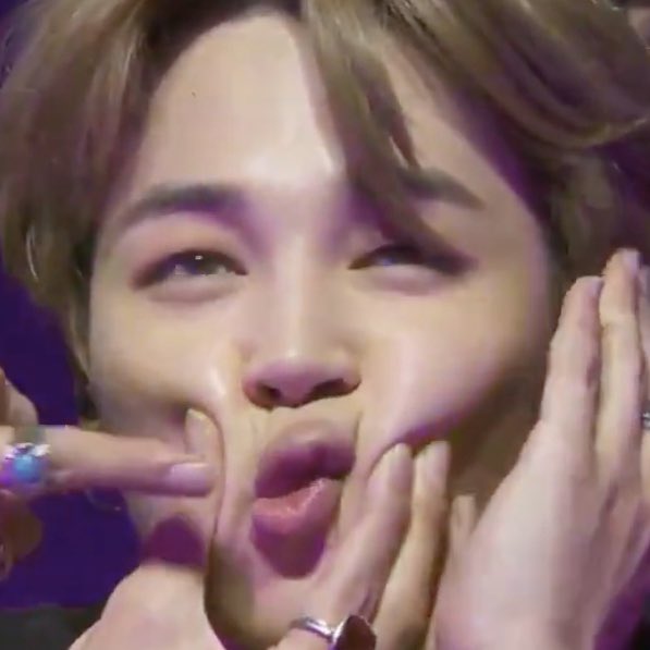 the softest and squishiest cheeks in the world: a devastating thread