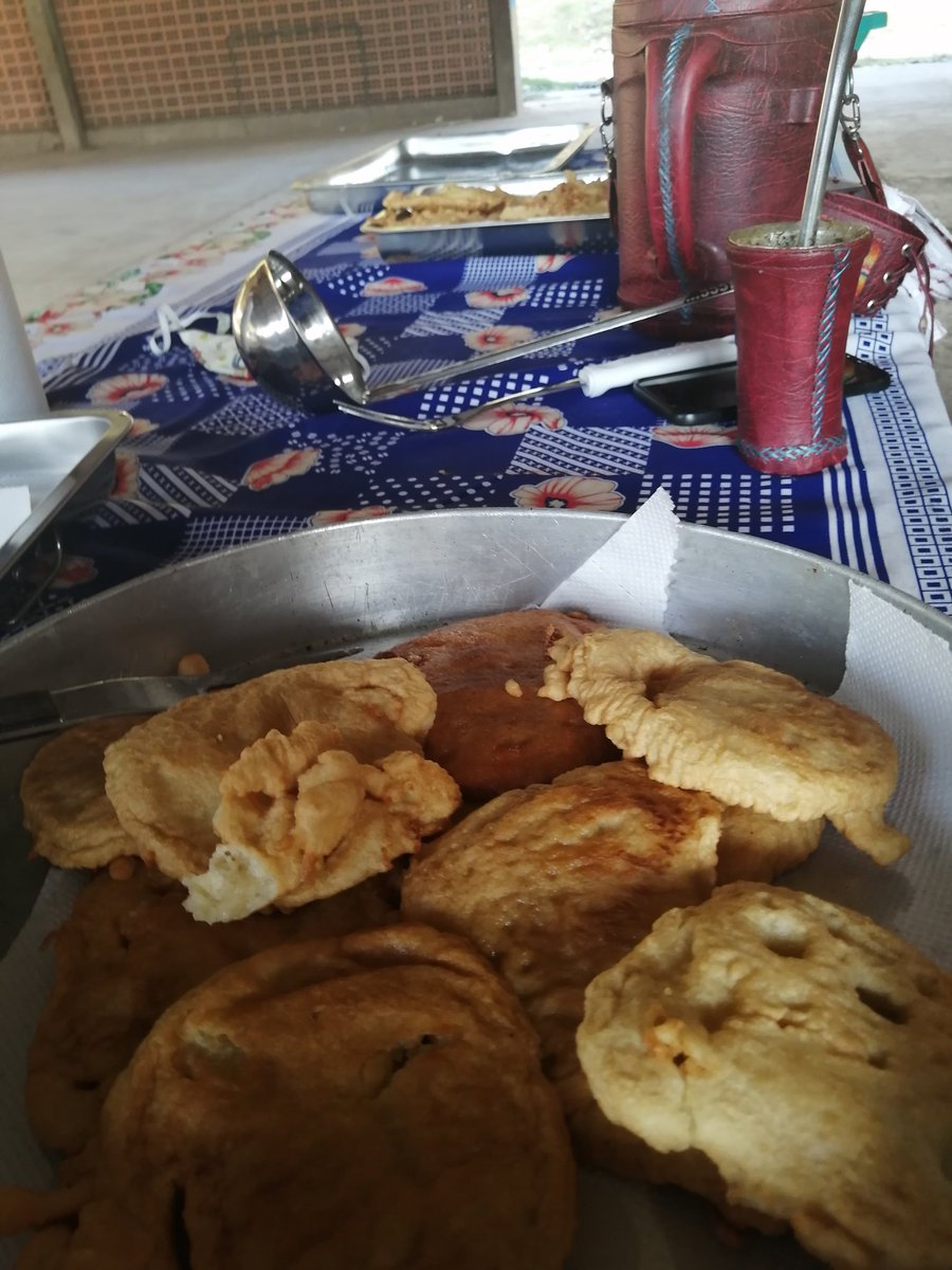 AsambleaPor's tweet photo. Gracias al apoyo de Pastoral Social y a la solidaridad de muchas personas, desde esta semana están funcionando dos comedores más. En San Miguel, ofreciendo el almuerzo y en el refugio de la SEN sirviendo una merencena!!! https://t.co/bGmwSmso37