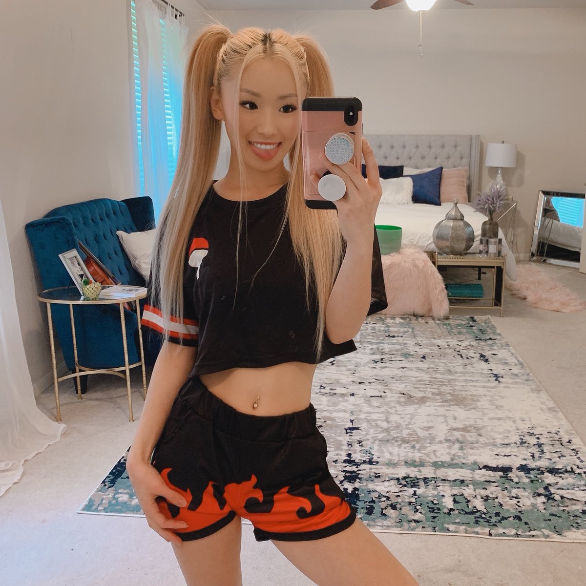 maryxleeee's tweet photo. Live now for ASMR 🥰 use headphones! 🎧 https://t.co/mbVm1z1R8S https://t.co/qgwRqw29y0
