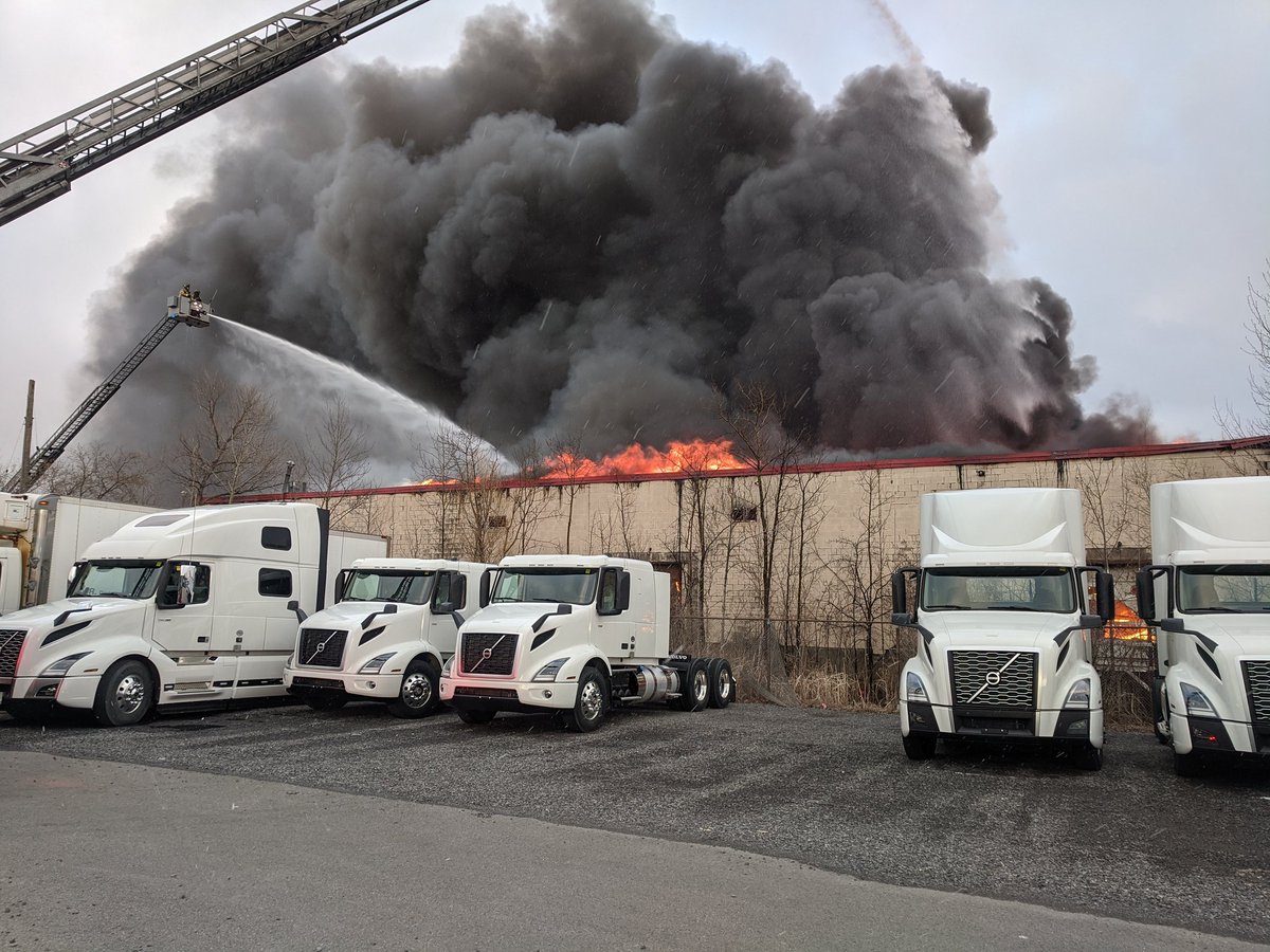 OFSFirePhoto's tweet photo. There has been a partial collapse of the roof and part of the rear wall on Sheffield Road. #ottnews #ottcity #OttFire https://t.co/lf7wtMwicJ