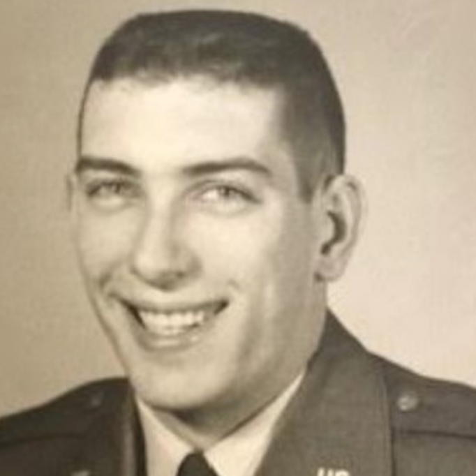 phdtobe's tweet photo. .@GovChrisSununu #USAF @GenDaveGoldfein @colgateuniv @KDRNational @VVAmerica @NavalWarCollege @AOCrows @Habitat_org @Kiwanis A #b52stratofortress Nav/EWO, #VietnamVet &amp; true #Patriot earned his #heavenly wings #PatriotsDay. #GoGate #HonorAboveAllThings #LiveFreeOrDie #WelcomeHome https://t.co/LntSi2Q1l5