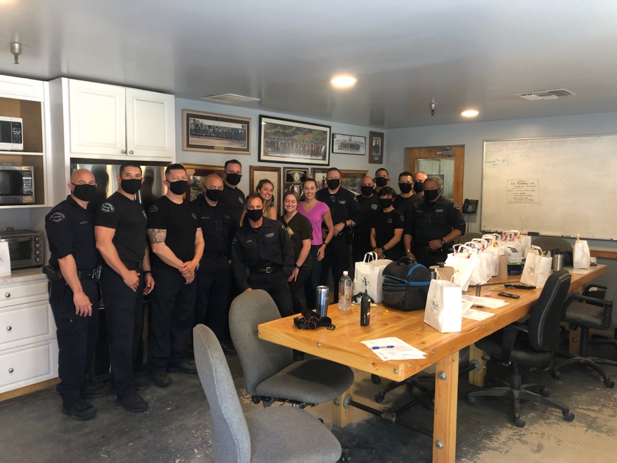 LAPD MOUNTED PLATOON tweet media