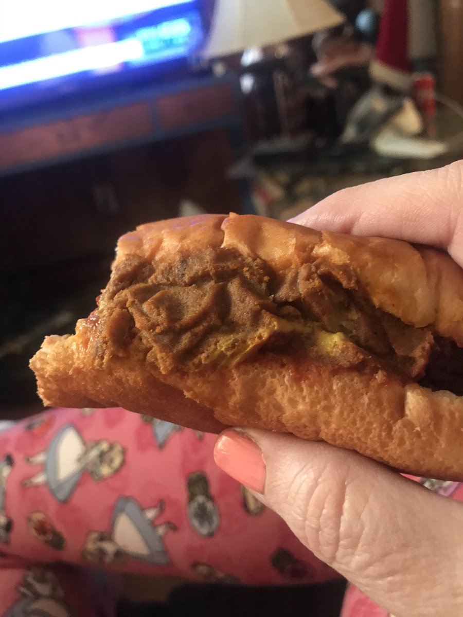 PennyPride's tweet photo. #NCFCSEd @west_fccla we had a late lunch/ dinner tonight. My cheat of Crickets hotdogs. 😋 https://t.co/91yBXpgrTY