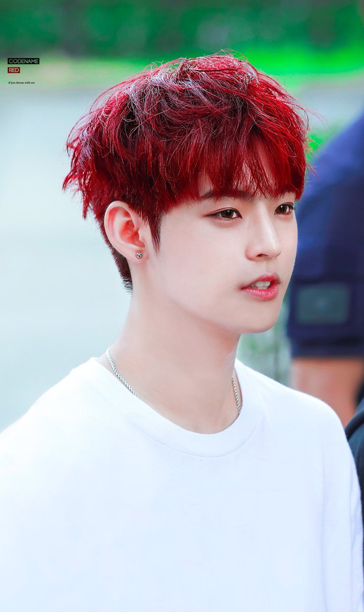 it dear deer hyojin& #39;s birthday today so my gift to the tl is a particularly devastating thread of uwu hyojin pics xoxo