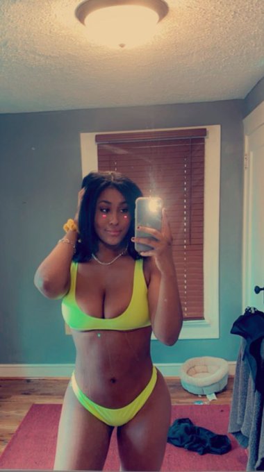 1 pic. https://t.co/H69s8LvRFs $5 right now!!!!❤️❤️❤️❤️❤️ https://t.co/o60wzQwudU