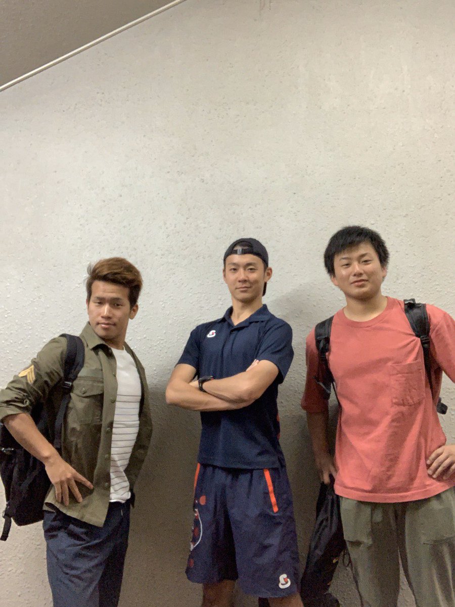 kyosantry's tweet photo. 部員紹介4人目いきます！！

中西 創（なかにし はじめ）
現代社会学部健康スポーツ社会学科
4回生
経験スポーツ:サッカー、水泳

サッカーのコーチをしていて3チームで指導を担当しているそうです。よくchapeuというメーカーの服を着ています！

一言
いつか社長になりたい😏 https://t.co/i2O2lIJqUK