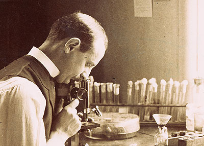 Why would a prestigious research facility in the middle of New York City in 1916 purposefully try to make the poliovirus MORE dangerous?The same reason researchers in China MAY have been doing it.(Hint: It wasn't to make a bioweapon).