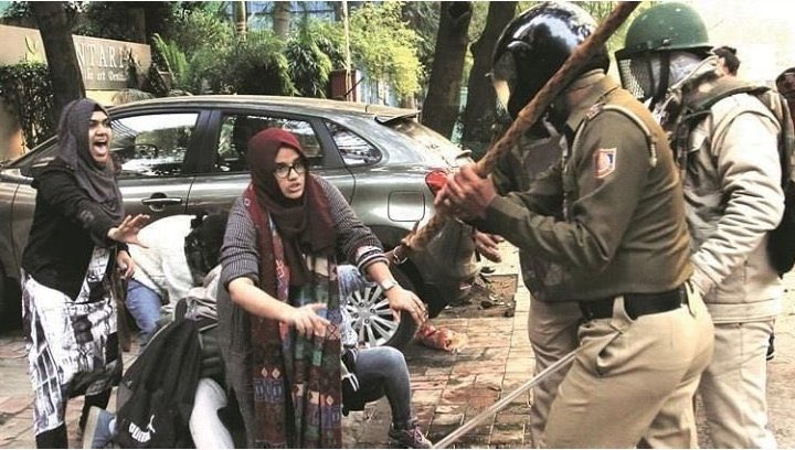 PTI___TIGER's tweet photo. Women in India are not safe either
Where women's guardians NGOs
They don't see india's oppressors anymore
Why eyes are closed

#Rss_terrorists
#BJP_terrorists
#TimeToBoycottIndia
#Islamophobia_In_India https://t.co/lVrBokrNJB