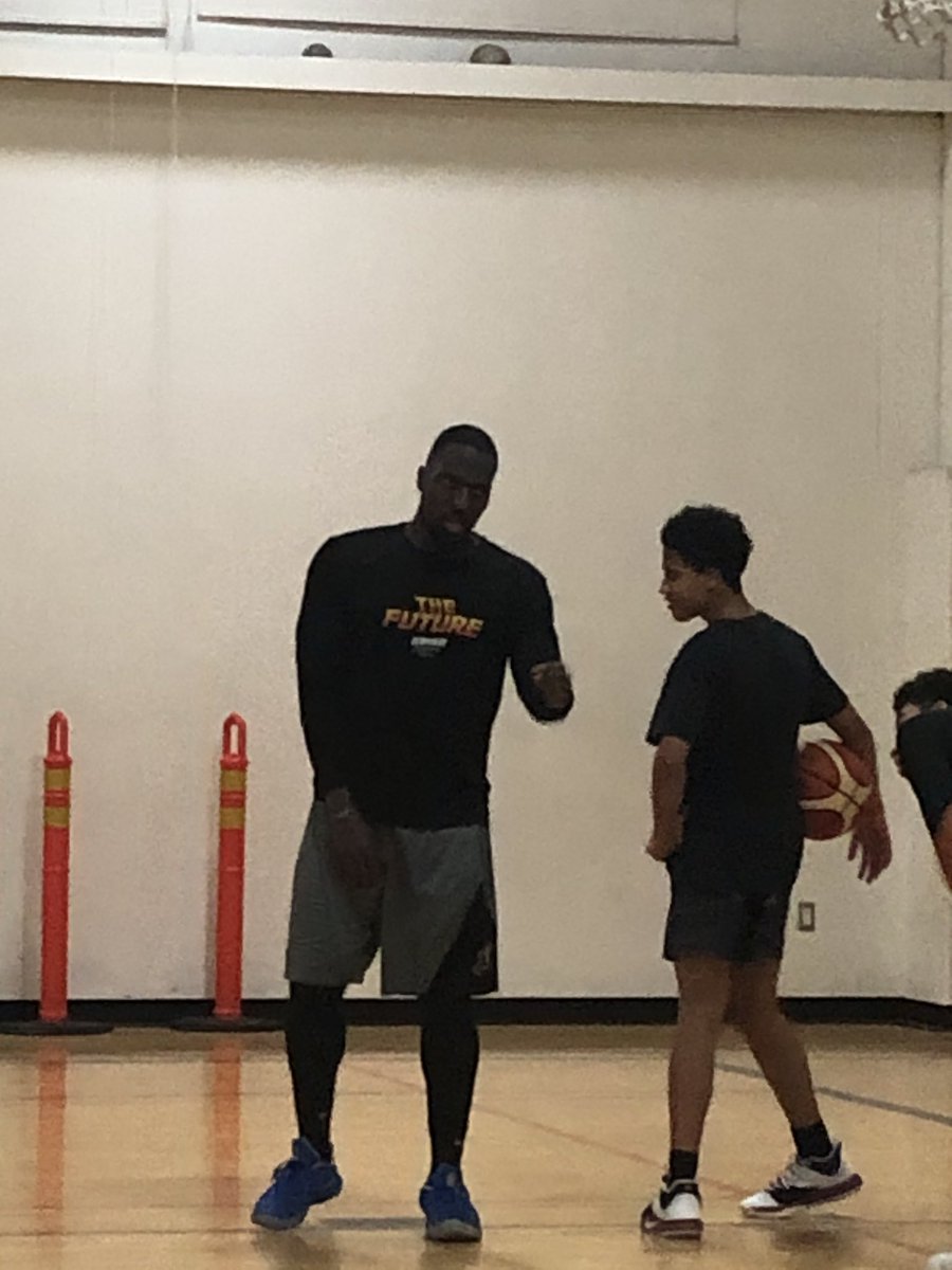 Thank you <a href="/grindseasonbbal/">Grind Season Athletics</a> for the work 💪🏽💪🏽👊🏽👊🏽
<a href="/jayrags0/">jaelen💯</a> 
@MrBuckJ 
<a href="/EverettHunter_/">Everett Hunter</a>