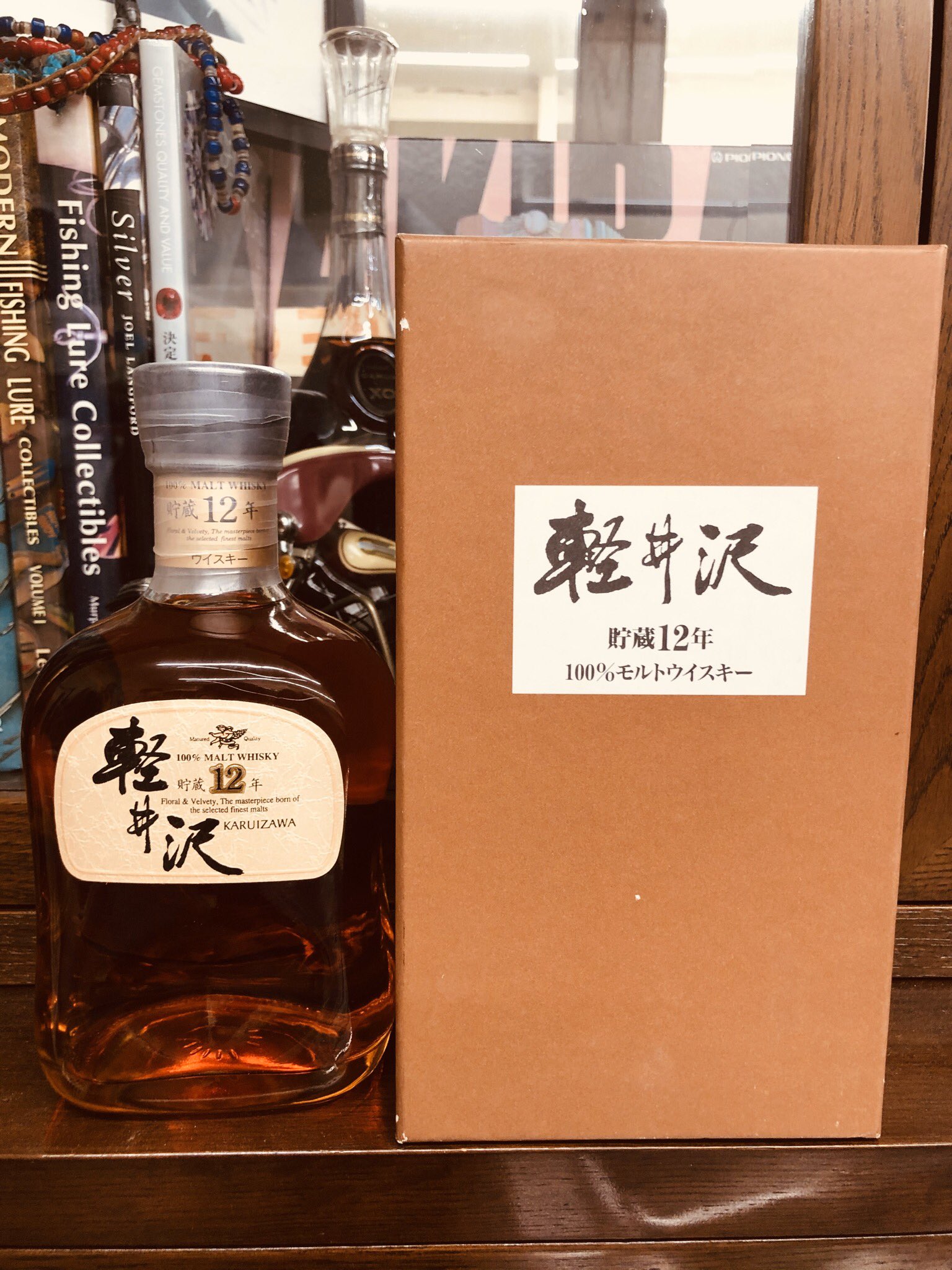 じゃじゃ丸whisky 今年に入って 1番の衝撃が走った一本 某リサイクルショップにて驚きの価格で鎮座しておりました 確保 確保ぉー と いう訳で我が家に連行されてきたメルシャン 軽井沢12年 既にない蒸留所の為 これからも大事にしたい一本です