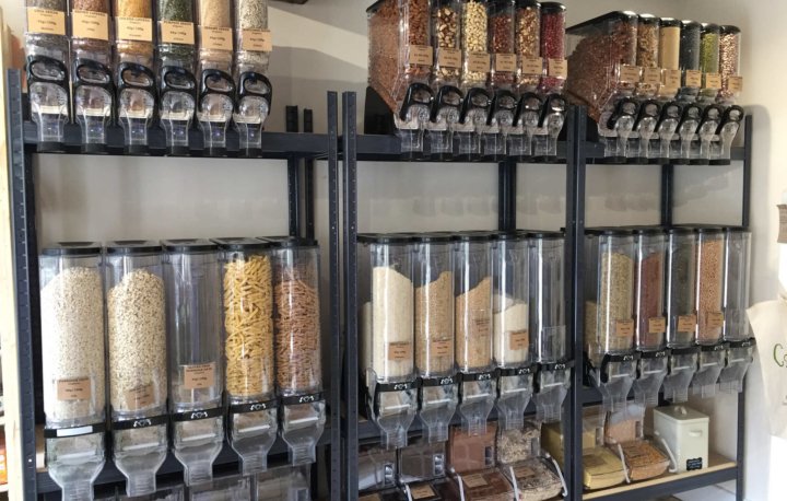 #plasticfree shops are becoming ever popular in wider society. Could we implement this in the equine sector? For example Bbring your own container for supplements and horse care products?

#WarOnPackaging #plasticpollution #recycle #reuse #horses #Sustainable #shopping