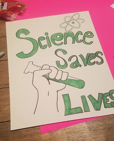 Seid ihr bereit für den virtuellen March for Science? 
Schickt eure Poster, Fotos, Texte und Videos unter #MarchforScience2020 🔬📚🚀
#EarthDay #MarchforScience #FlattenTheCurve #EarthDay50