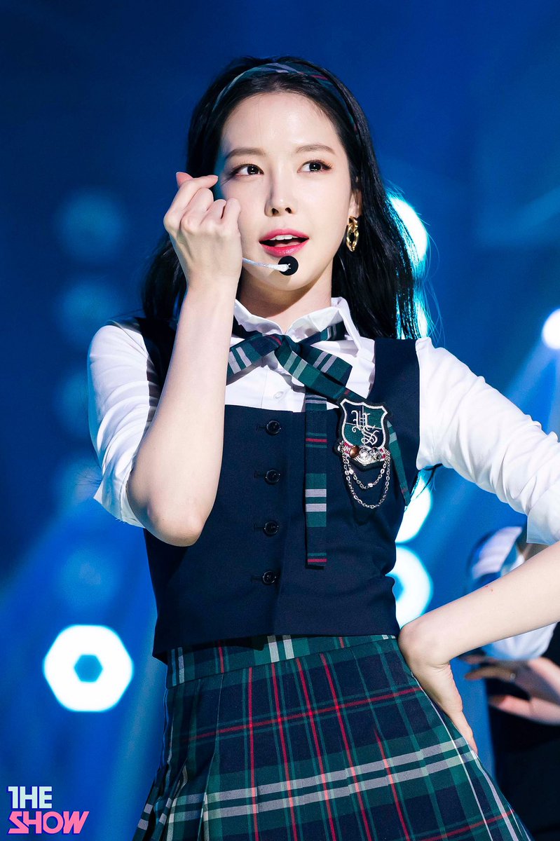 naeunhongkong's tweet photo. 💙💙
YOS
#LoveisBlind 

#naeun #에이핑크 #손나은 #娜恩 #나은 #ナウン https://t.co/rDWbQoNmQK