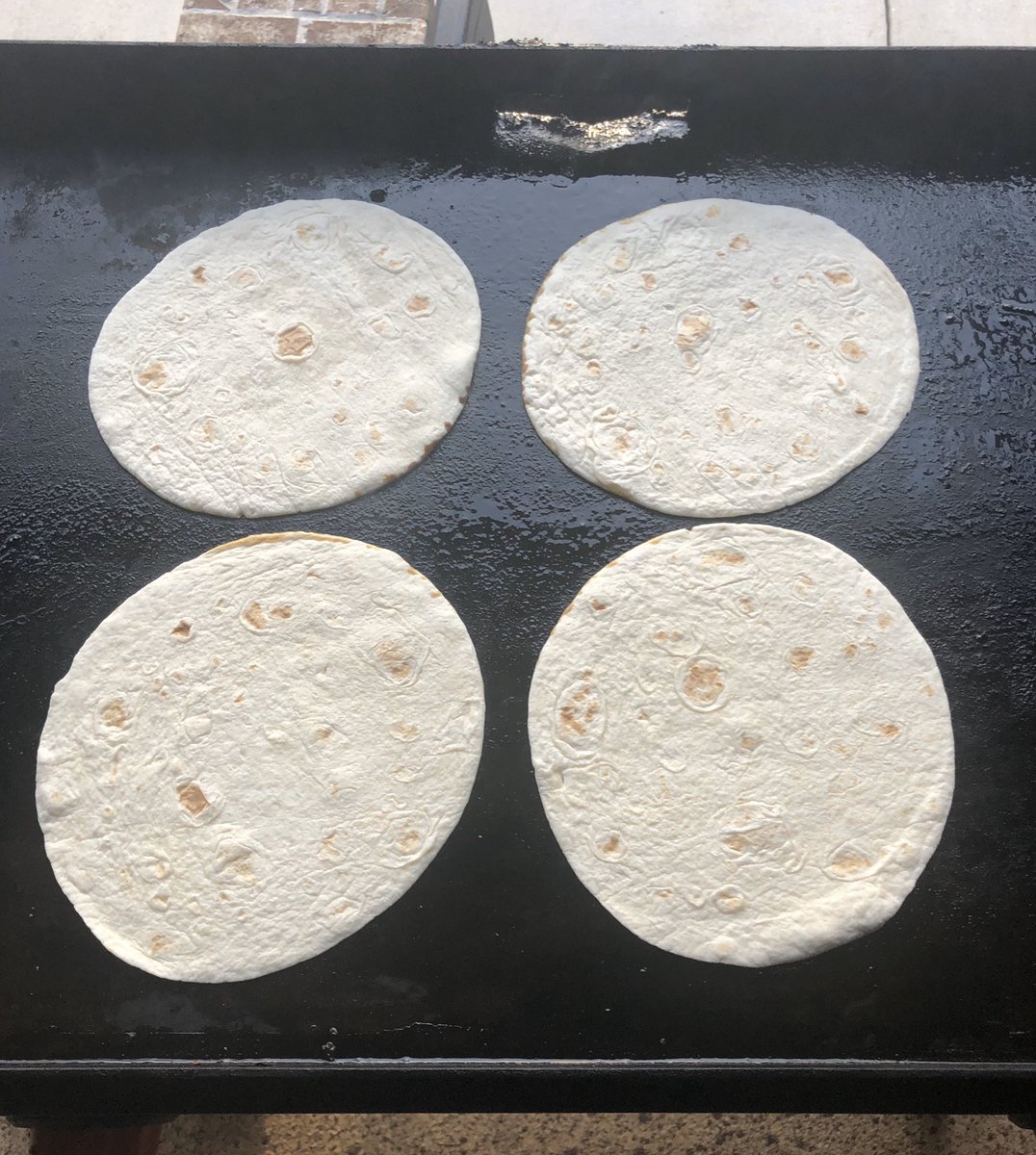 JayerWilliamson's tweet photo. #Florida #Panhandle #Tacos de #Pescado! #foodie #griddlemaster #nomnomnom https://t.co/iq3DKD61yg