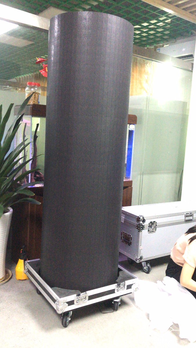 cIbQJF3NYW0Lzsn's tweet image. P2.54 cylinder LEDDISPLAY #flexibleleddisplay#softledmodule#roundledpanels#rentalflexibleled#fine pixel pitch LEDdisplay#creativeleddesigns#