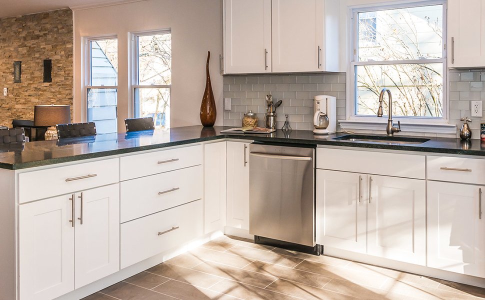 These cabinet handles filled your cabinets void perfectly and installed flawlessly，all of the handles were identical.

They look super sleek and modern, it’s a great addition to your cabinets.

#pulls #brushed #ModernFamily #modern #kitchen