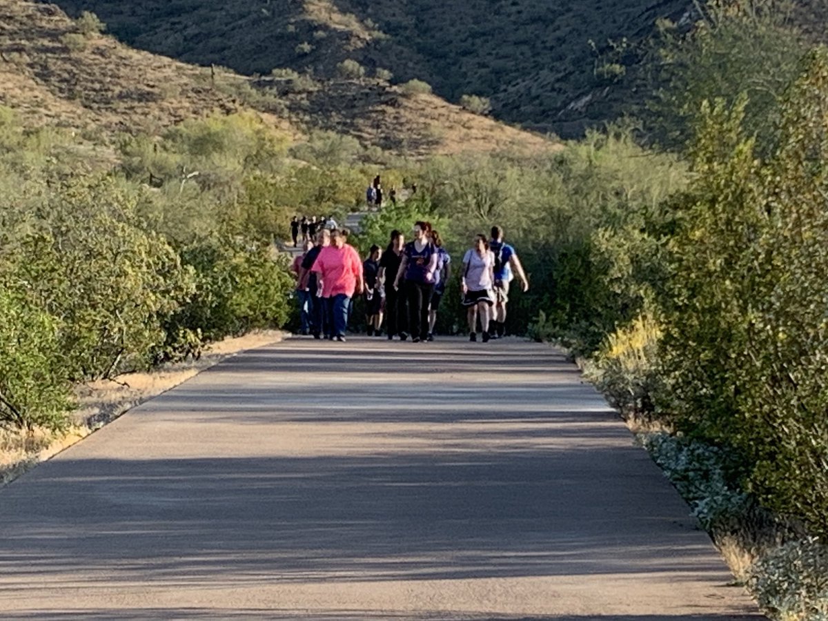 StanleyRoberts's tweet photo. Let's see how #socialdistancing is going at #dreamydraw in the @CityofPhoenixAZ, where the @PhoenixParks closed the picnic areas and that #6feetapart rule still applies.
#Arizona https://t.co/TGlo3mOb9K