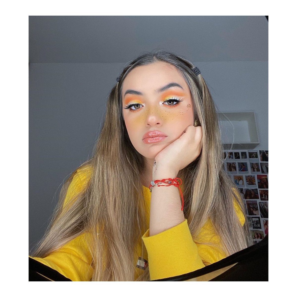 liitlevale's tweet photo. 𝐋𝐞𝐭 𝐢𝐭 𝐛𝐞𝐞. 🐝🍯 https://t.co/nPEoLQSk67