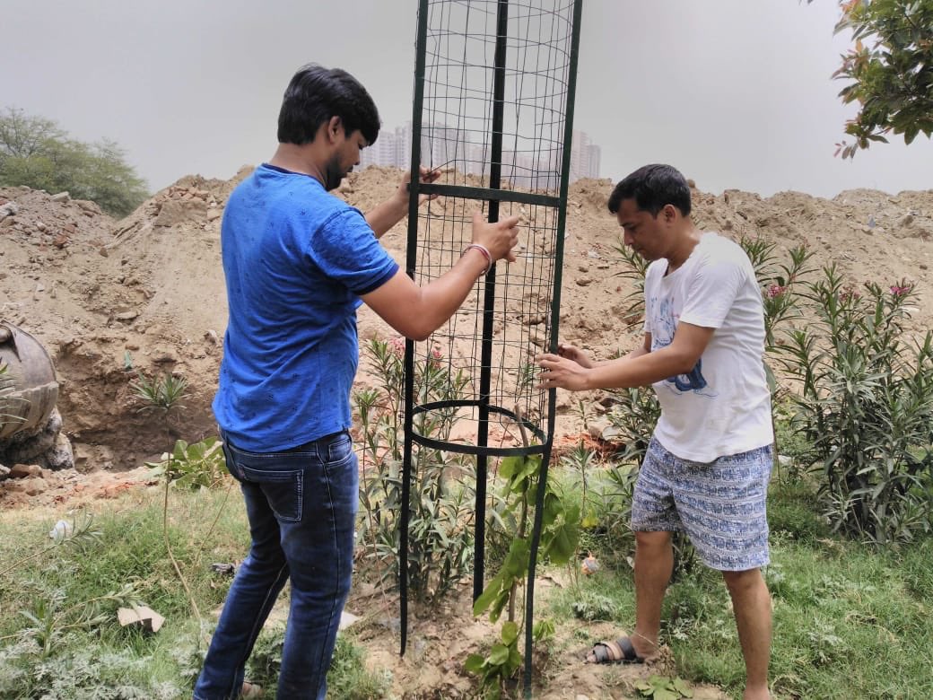 GirirajBahediya's tweet photo. On this #EarthDay let’s pledge to save our environment by planting more tree, save every drop of #water and stop use of #singleplastic for better tomorrow.
#EarthDay2020
#EarthDayAtHome https://t.co/vHFQ9R3KNK