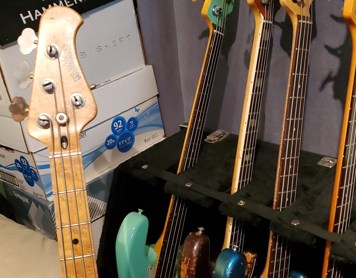 AramDoroff's tweet photo. Let's get bass on your project! https://t.co/Y74NKGs6PL https://t.co/u4rL9FkLkp
