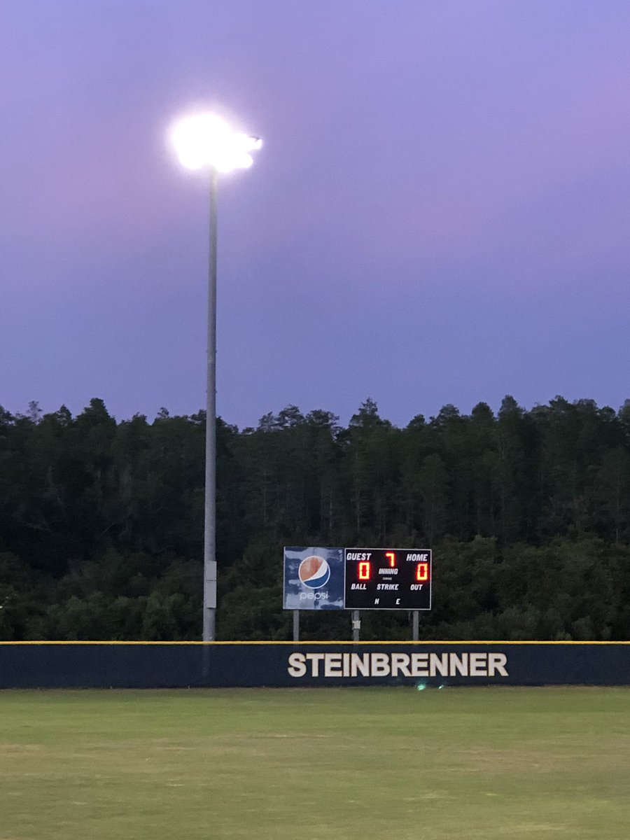 GSHShardball's tweet photo. Lights on at 8pm for “7” minutes across Hillsborough County in memory of #7 Frank Permuy...
RIP COACH
@813Preps @gshswarriors @jayRecher @HSSportsFL @katsmithsports https://t.co/Cs3jhlDjZq