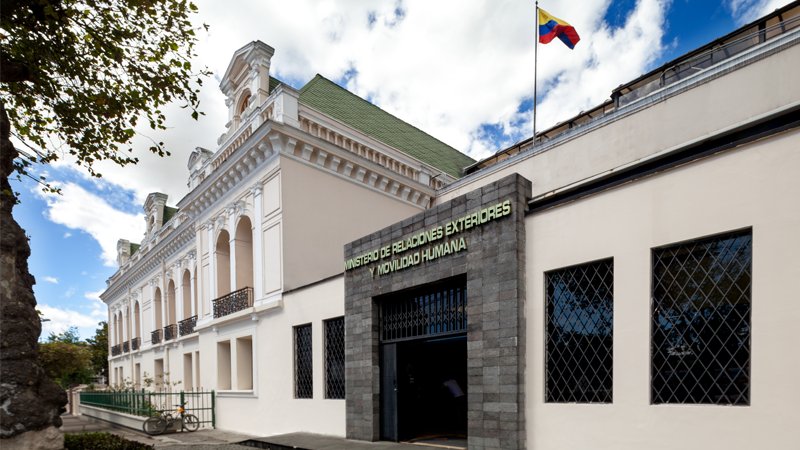 GentlemanEcu's tweet photo. 🌏 La Asociación de Funcionarios y Empleados del Servicio Exterior  (#AFESE) pide eliminar la cuota política en la #cancillería.
@CancilleriaEc @ValenciaJoseEc @ecuaitalia @CamaraEcuBrit @CeEcuatoriano @amchamec https://t.co/AUQZHHO0Jx