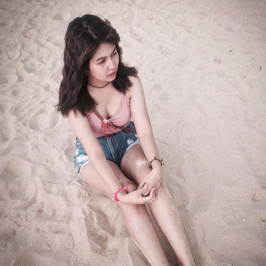 ntpdark's tweet photo. อยากเย็ดคนไหน https://t.co/9okqkpEPtn