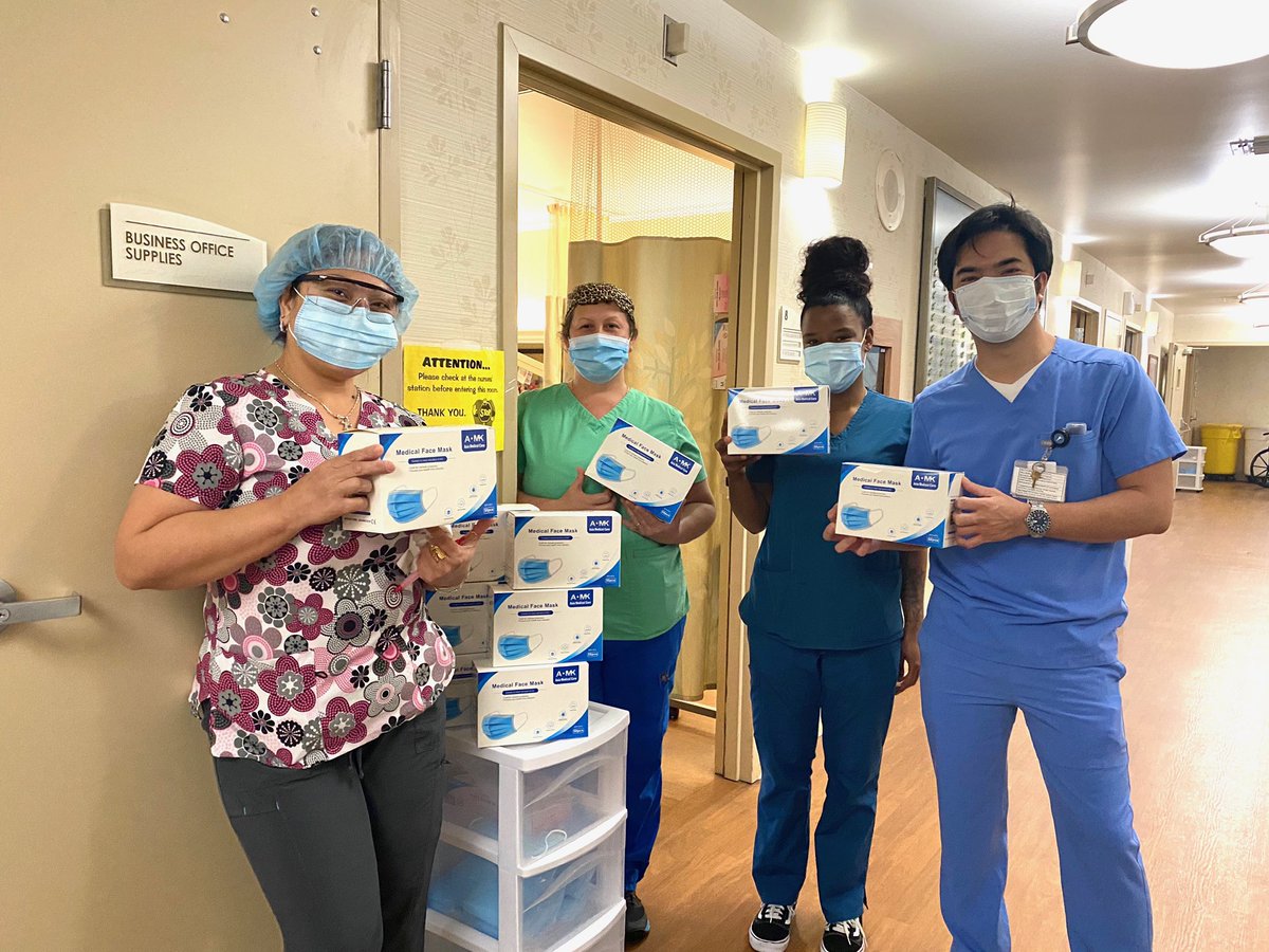 getusppela's tweet photo. Let's keep these smiles safe under some masks 😁

See how you can spread some smiles in the link in our bio!

#getusppe #getthemppe #getmeppe #covid19 #healthcareheroes #losangeles https://t.co/aYcrpYzb2K