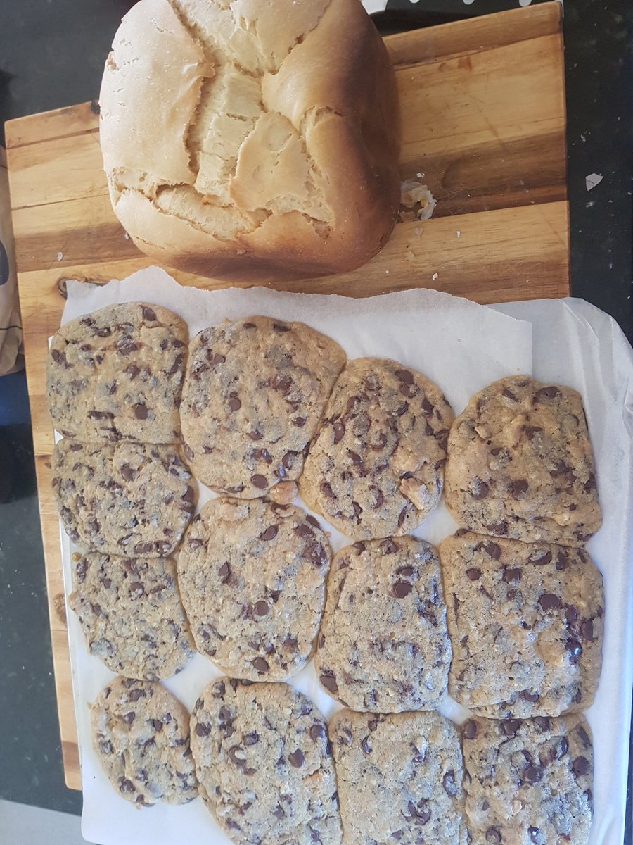 capricest's tweet image. May have put the first batch of cookies too close together .. #bakingfail