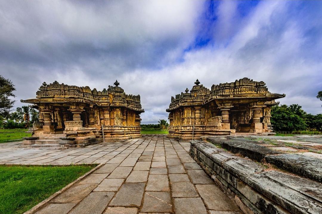  #GoodmorningTwitter  #JaiShreeRam #JaiHind  #MeraBharatMahan The Nageshvara-Chennakeshava temple complex is located in the village of Mosale, about 10 km from Hassan district of Karnataka state, India.