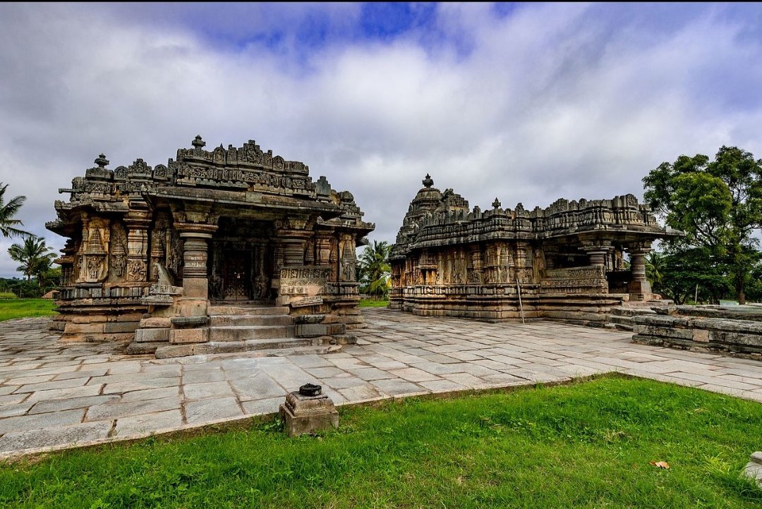  #GoodmorningTwitter  #JaiShreeRam #JaiHind  #MeraBharatMahan The Nageshvara-Chennakeshava temple complex is located in the village of Mosale, about 10 km from Hassan district of Karnataka state, India.