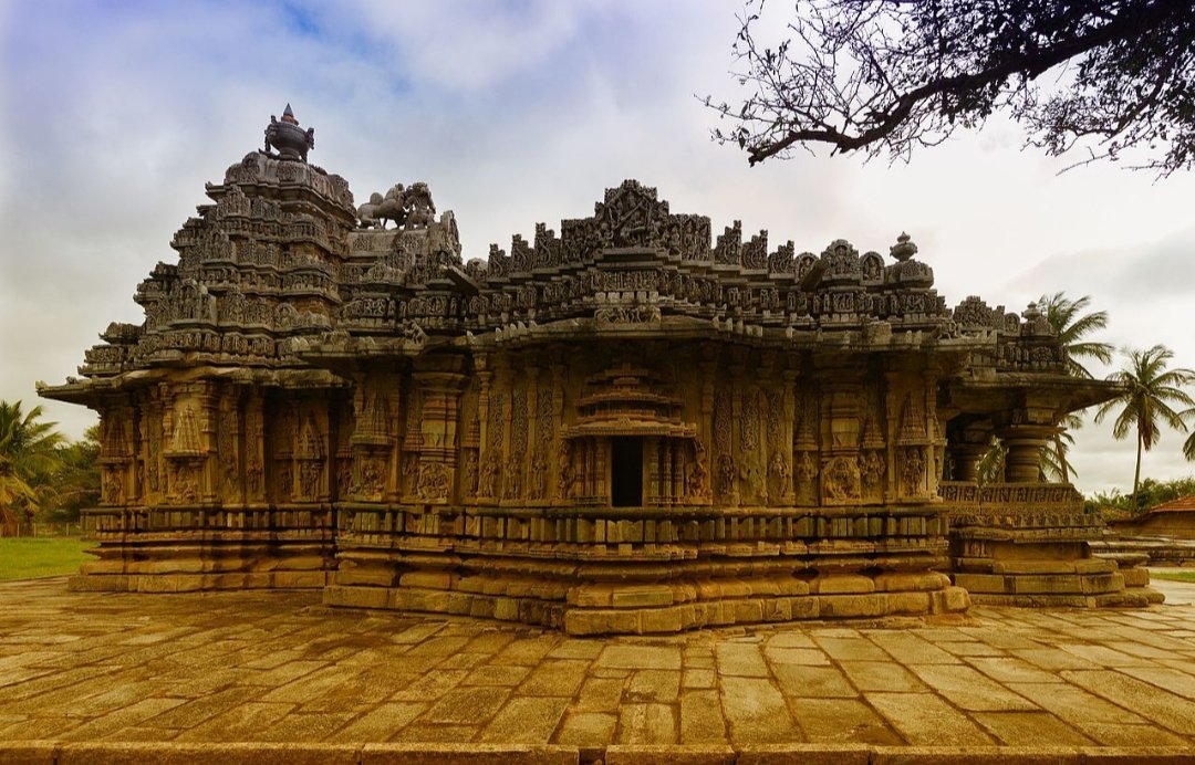  #GoodmorningTwitter  #JaiShreeRam #JaiHind  #MeraBharatMahan The Nageshvara-Chennakeshava temple complex is located in the village of Mosale, about 10 km from Hassan district of Karnataka state, India.