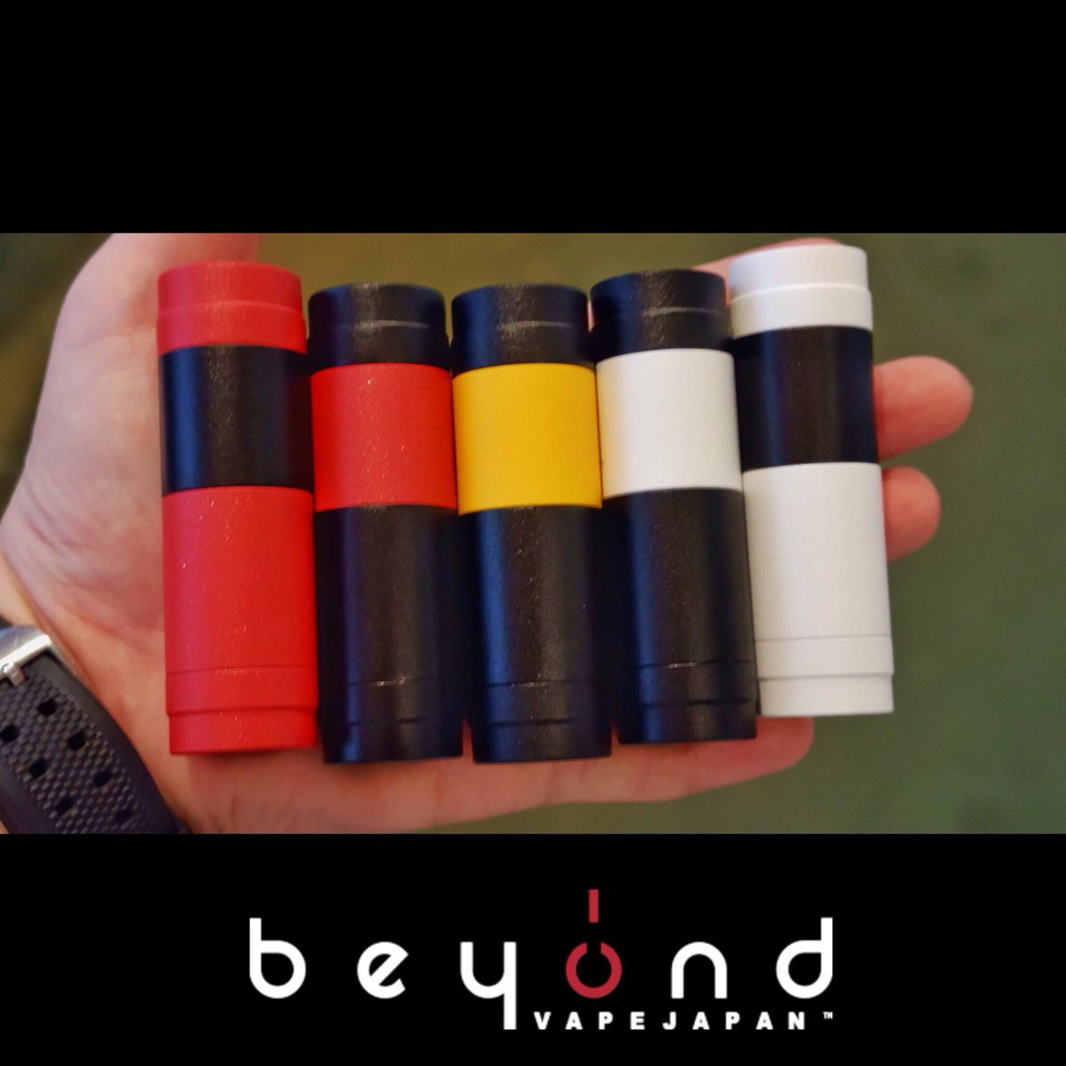 BeyondVapeJapan's tweet photo. 今日はロシア🇷🇺から話題のお洒落なメカニカルチューブが新入荷😁
『El Thunder Mod／MTLite』
（写真1.2枚目）
『MTLite用Sleeve』
（写真3枚目）
購入は下記URLより‼️
スリーブについては各1なのでお電話くださいね😁
https://t.co/I2vRlQnAQt

#elthundermod #MTLite #pop #コロナに負けるな #VAPE https://t.co/dYe2RQzffz