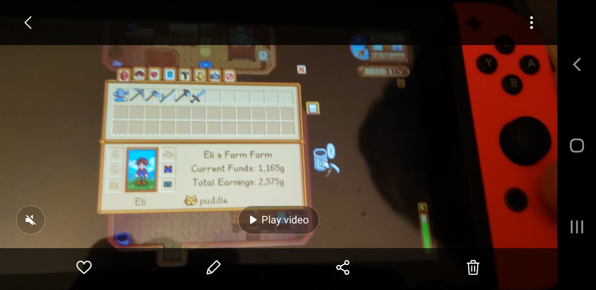 pcma10019's tweet photo. @ConcernedApe It freezes @ diff tyms n d game &amp; d only way 2 get out s by closing the game &amp; restarting. I can move d pointer on d tabs on top, I can't move it 2 d 'x' on d top ryt corner. Usually clicking d X or B button on d controller get us out of the box when it's not frozen https://t.co/ZyGTbKV0pu