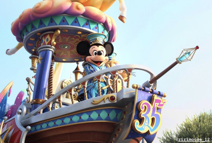 _RiriMouse's tweet photo. ディズニー行ってなさすぎて私の中ではまだ35周年で止まってるんだけどもう2年も経ったんだね🐭好きだったなあ☺️💕 https://t.co/nUVgsbSDdF