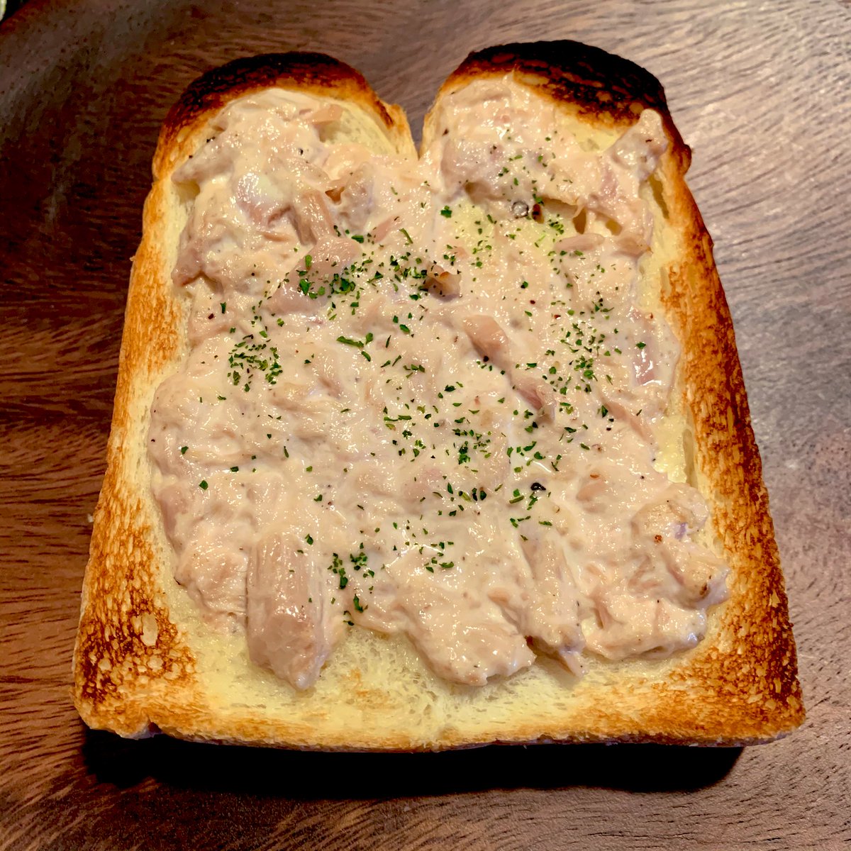 ハードナッツ ツナマヨパン サバマヨパン トースター持ってないから魚焼きグリルで焼く 早く焼けるけど見張ってないとすぐ焦げる 焼きムラが激しい これで僕もパン職人だ Fumou954 ヤマサト春のパン祭り