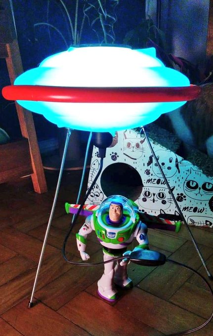 Vai l&aacute; Buzz https://t.co/jzIImmlhqg