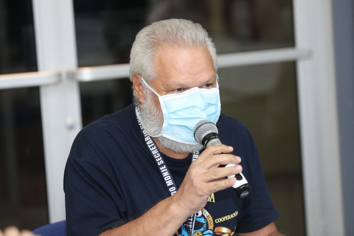 RolandoCastroSv's tweet image. Cumpliendo instrucción del Presidente @nayibbukele de reunirnos con el movimiento sindical del sector salud de nuestro país, excepto @colmed_es quien no asistió a pesar de haber sido invitado, llegamos felizmente a los siguientes acuerdos👇