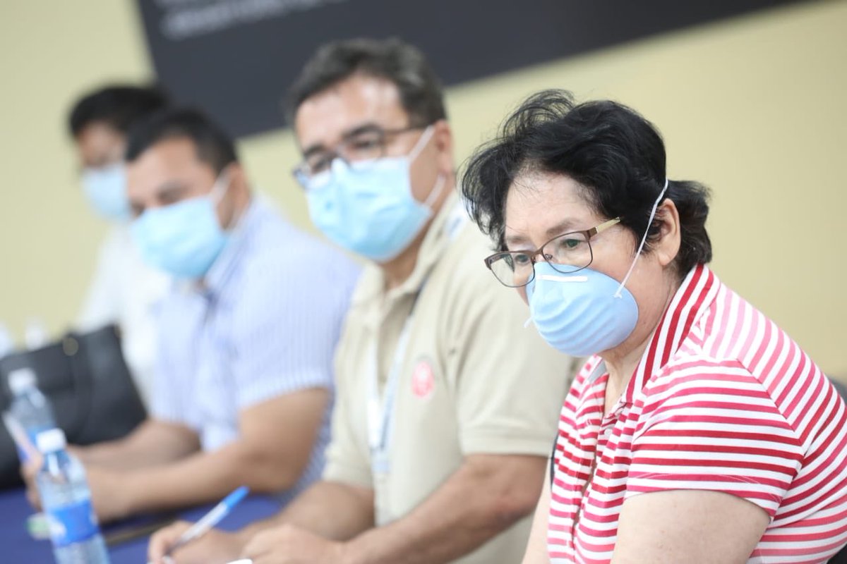 RolandoCastroSv's tweet image. Cumpliendo instrucción del Presidente @nayibbukele de reunirnos con el movimiento sindical del sector salud de nuestro país, excepto @colmed_es quien no asistió a pesar de haber sido invitado, llegamos felizmente a los siguientes acuerdos👇