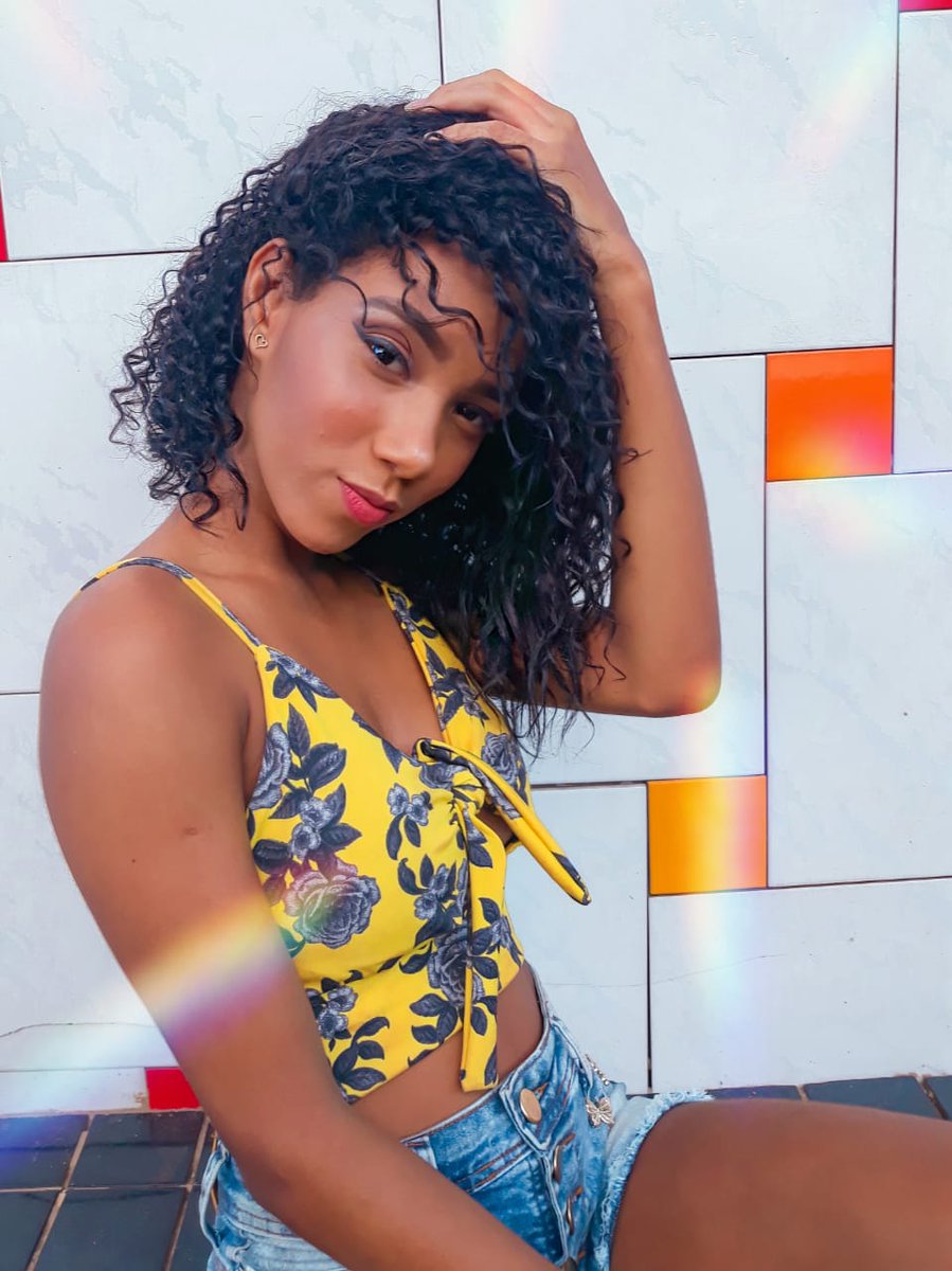 JennifeLobo's tweet photo. Liberte seus cachos e acorrente o preconceito💣 

#cachospoderosos #cacheadasinlove #cachea #cachosbrasil #cachinhosdeboneca #cachostumbler #cacheadocurto #cachosdopoder #cachosestilosos #cachinhosnaturais #transicaocapilar #cachosinlove https://t.co/MHWPfQJ6jg