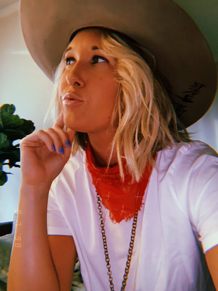 HarwoodPhoto_'s tweet photo. #PersonalPic from when life was normal, hope y’all stay safe🤠 https://t.co/ZkyEWCTzXD