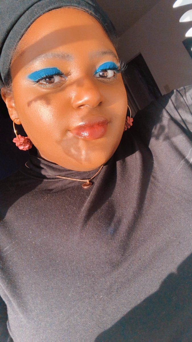 itsme_layal's tweet photo. I AM SO PRETTY TODAY OMGGGG #SELFIE #QuarantineLife #MUAinthemaking https://t.co/sv0Y0ST3oF