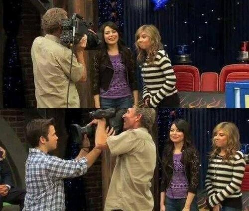 DayWithoutSport's tweet photo. Freddie was never the cameraman. CHILDHOOD RUINED. https://t.co/vp8o86YmZ1