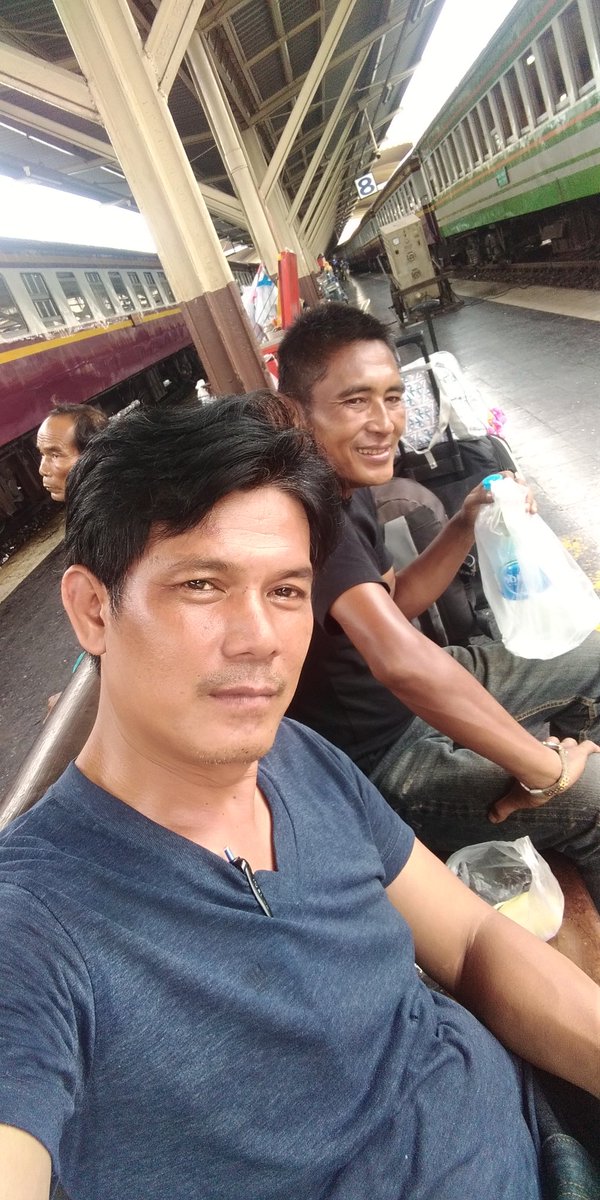Noon92007182's tweet photo. ส่งเพื่อนหำกลับบ้านแป๊ปๆๆๆ5555 https://t.co/vfKaoPl4JI