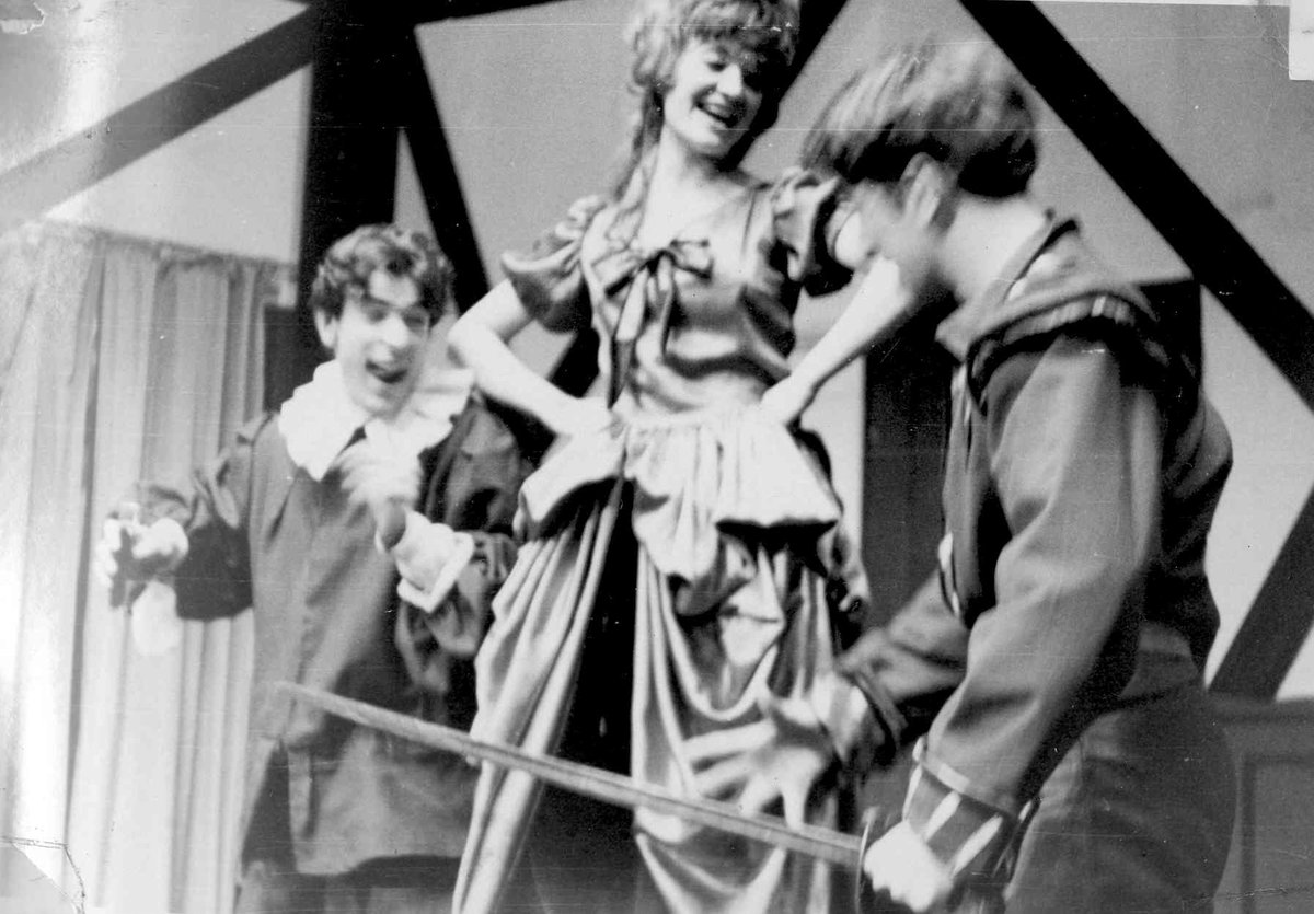 genesians's tweet photo. What fun we're having in our dip into the photo albums! For Jon Skiller we have here #TheAlchemist by #BenJonson from 1963. This was also one of the first plays Peter Carroll appeared in for us. Keep the #GenesianPhotoRequests coming! π https://t.co/YwbUIoTEID