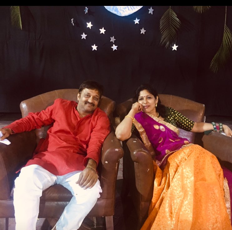preetiagr123's tweet photo. #MeAt20 #myfirstbaby #MeAt40 #PhotosOfMyLife #PhotoOfTheDay #wednesdaymorning #lockdown मेरा बेटा पहली pic २००१ /२०१८/२०१९/२०१८लास्ट pic 😜🙈 https://t.co/GPv0TcTDY1